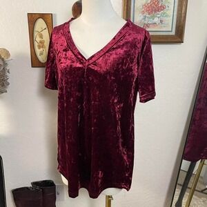 2000s Vampy Whimsigoth Witchy‎ Burgundy Velvet V-Neck Tee